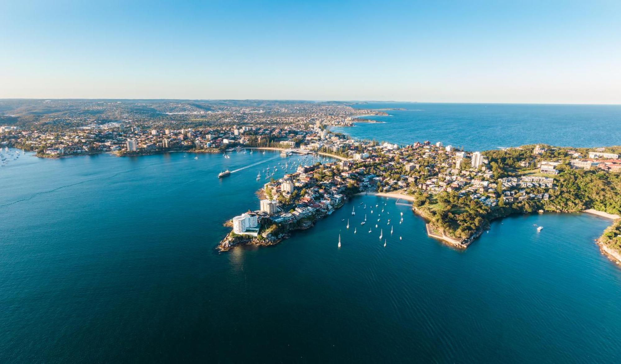 Harbour Views Walk To Surf Harbour Beaches & Wharf Apartment Sydney